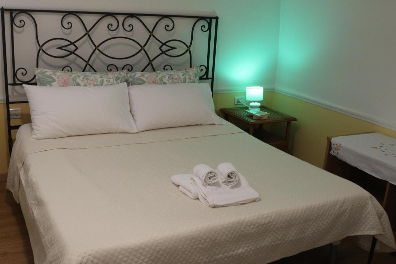 Holiday House Nel Cuore Di Бари Экстерьер фото