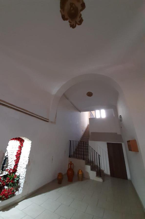 Holiday House Nel Cuore Di Бари Экстерьер фото