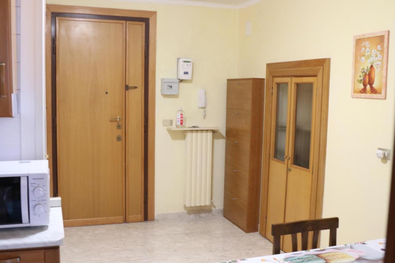 Holiday House Nel Cuore Di Бари Экстерьер фото