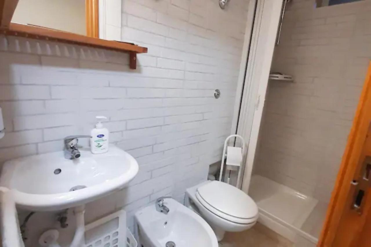 Holiday House Nel Cuore Di Бари Экстерьер фото